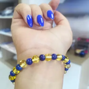 Pulseira de âmbar adulto barroco limão e lápis lazúli  polido sem fecho - 18 cm