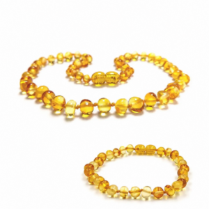 Kit com 1 colar para bebê e 1 pulseira para adulto de âmbar barroco mel polido
