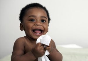 Primeiros dentes do bebê: perguntas e respostas para as suas principais dúvidas
