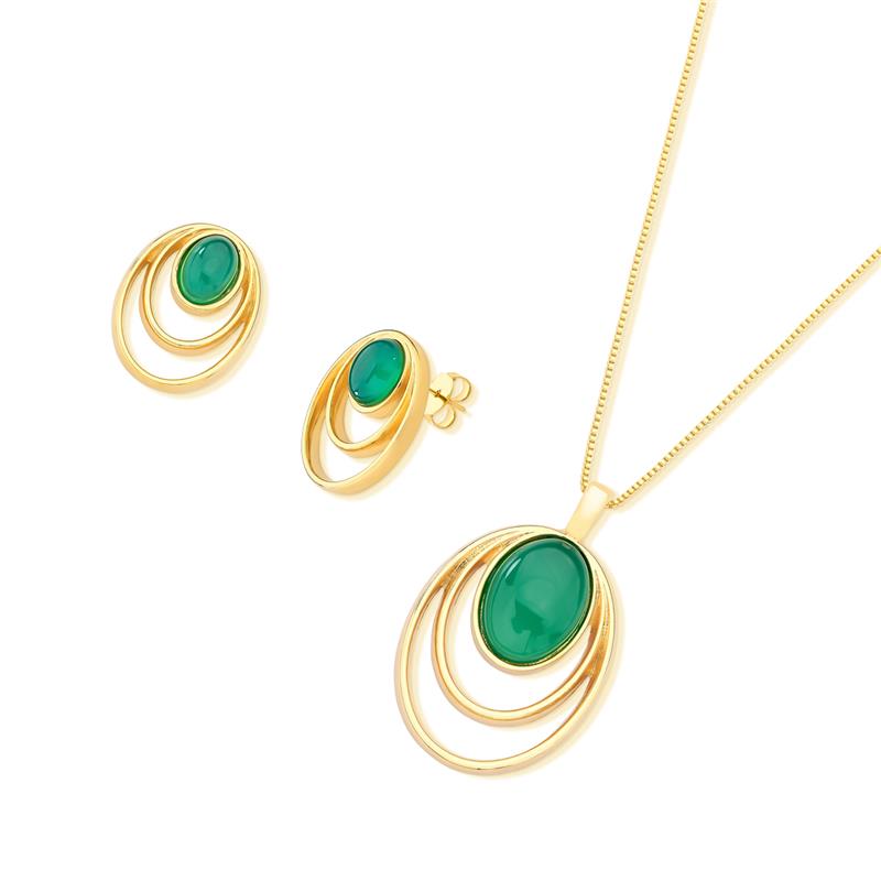 Conjunto Aros Folheado a Ouro com Ágata Verde - modelo usando a peça