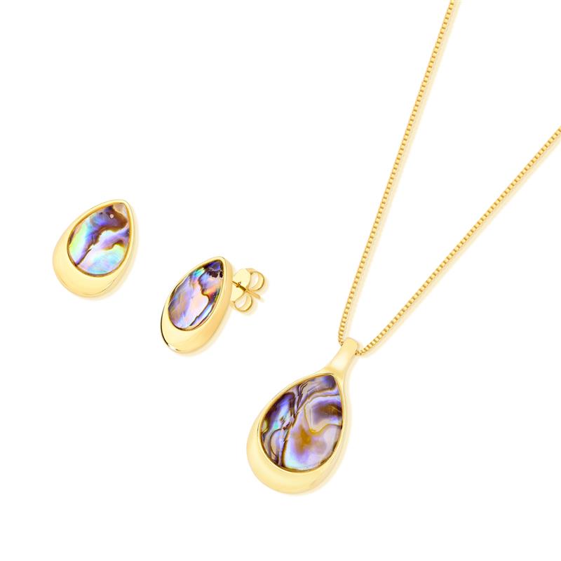 Conjunto Gota Facetada Folheado a Ouro com Opala do Mar - modelo usando a peça