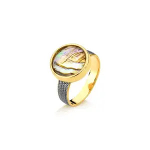 Anel Folheado a Ouro e Ródio Negro com Concha Abalone e Cristal