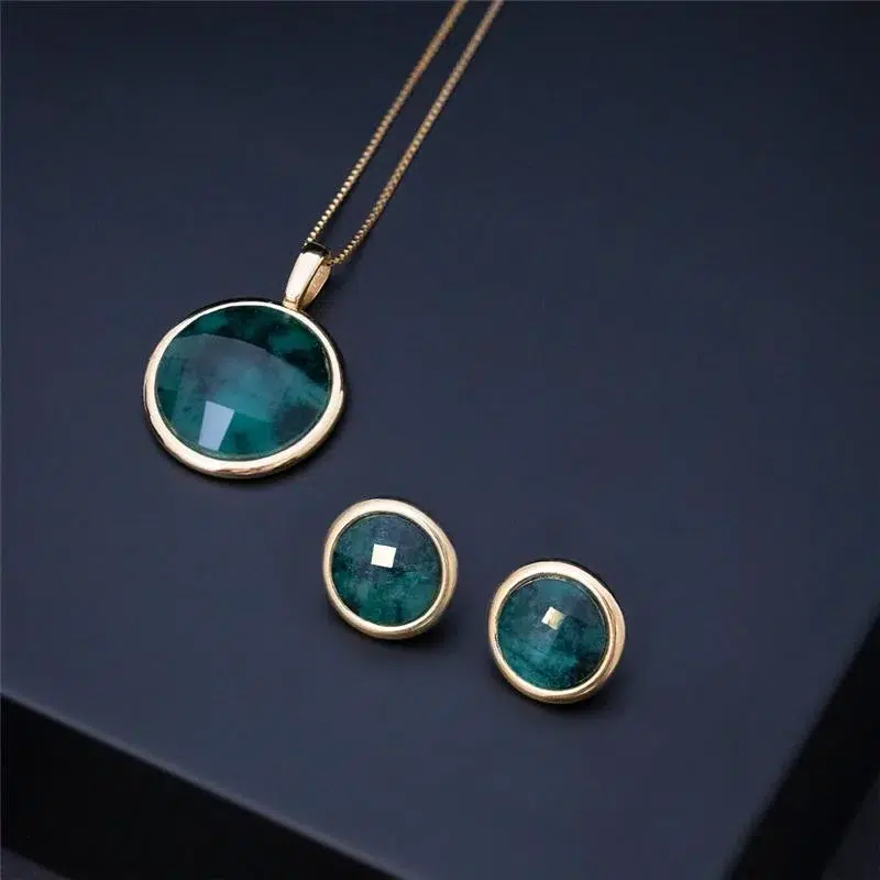 Conjunto Folheado a Ouro com Esmeralda Coleção Eterna