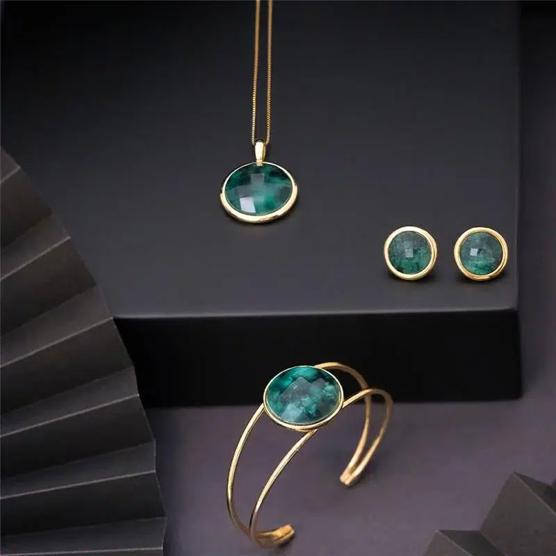 Conjunto Folheado a Ouro com Esmeralda Coleção Eterna